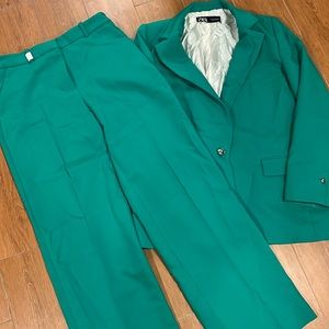 Green Zara pant suit